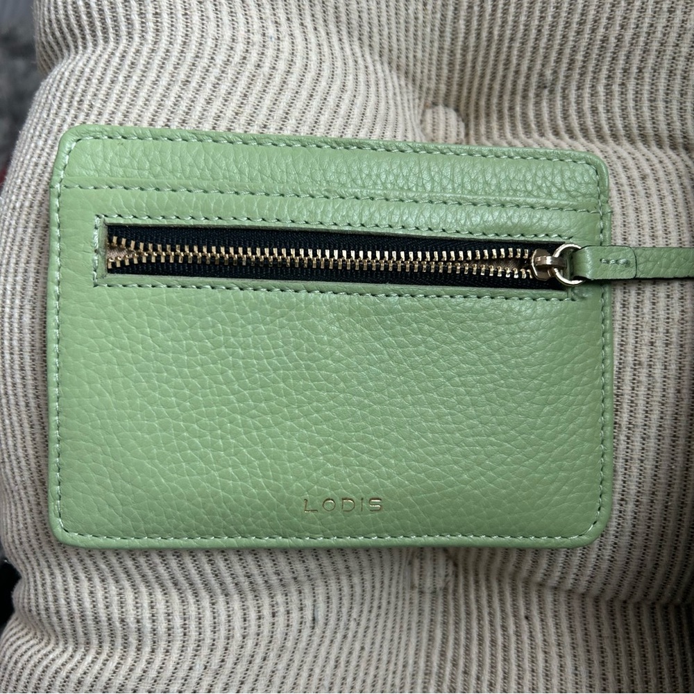 ✨Lodis Mint Green Pebbled Leather Card Wallet with Zip - Picture 1 of 8
